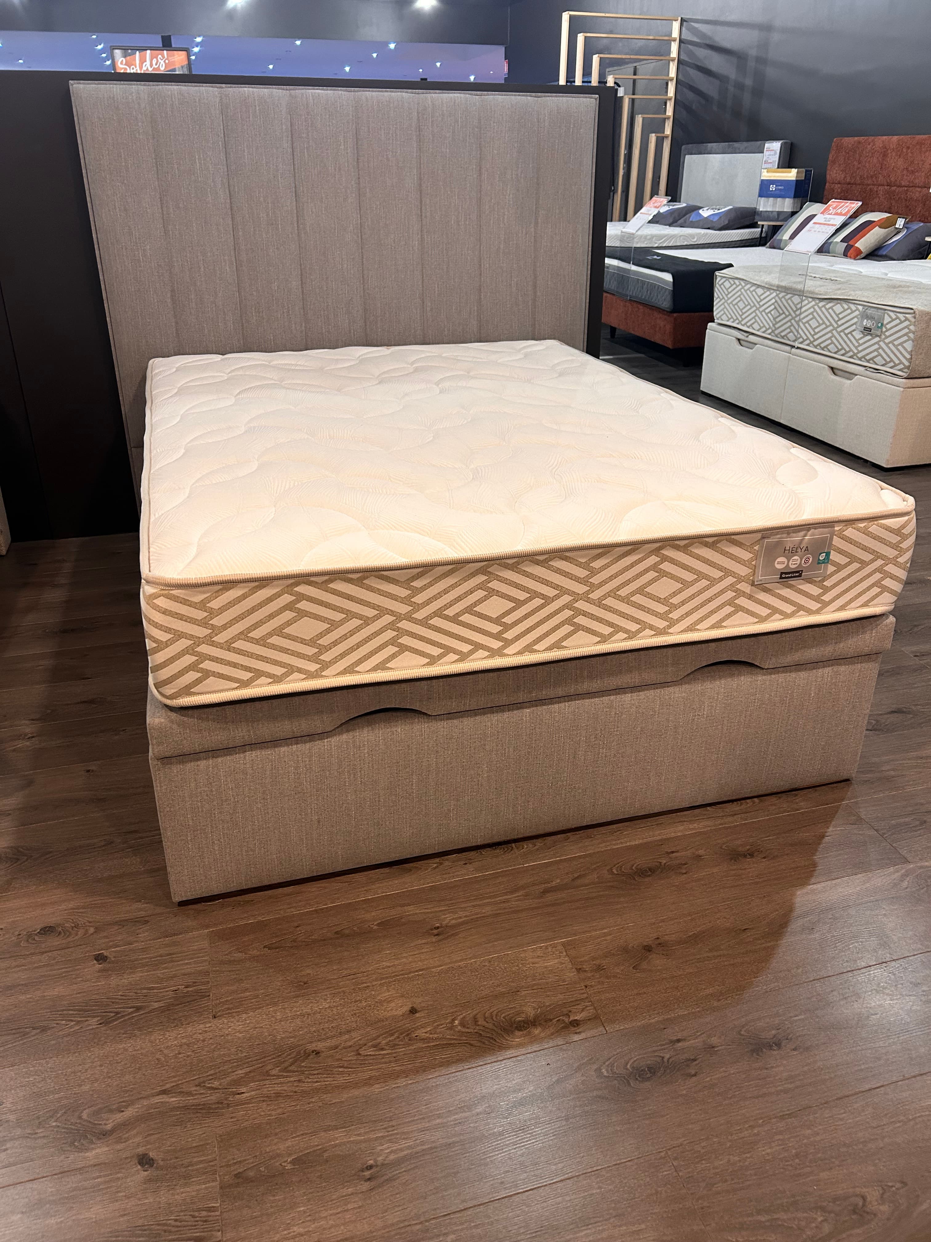 Ensemble Sommier Coffre et Tête de lit 